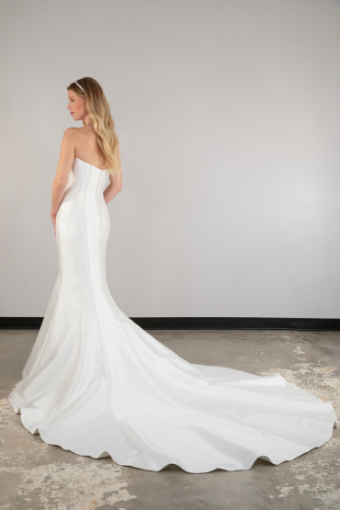 Essense of Australia D3991 #11 Ivory/Porcelain thumbnail