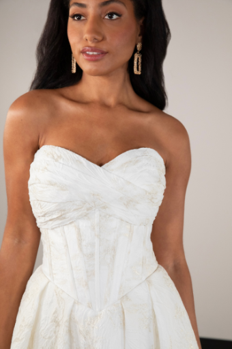 Essense of Australia D4080 #11 default Ivory/Metallic Gold thumbnail